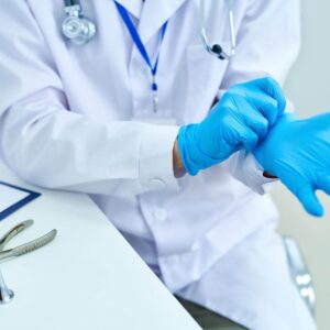 المستوى الأول: أساسيات إدارة الكوارث والأزمات والمخاطر في المنشآت الصحية